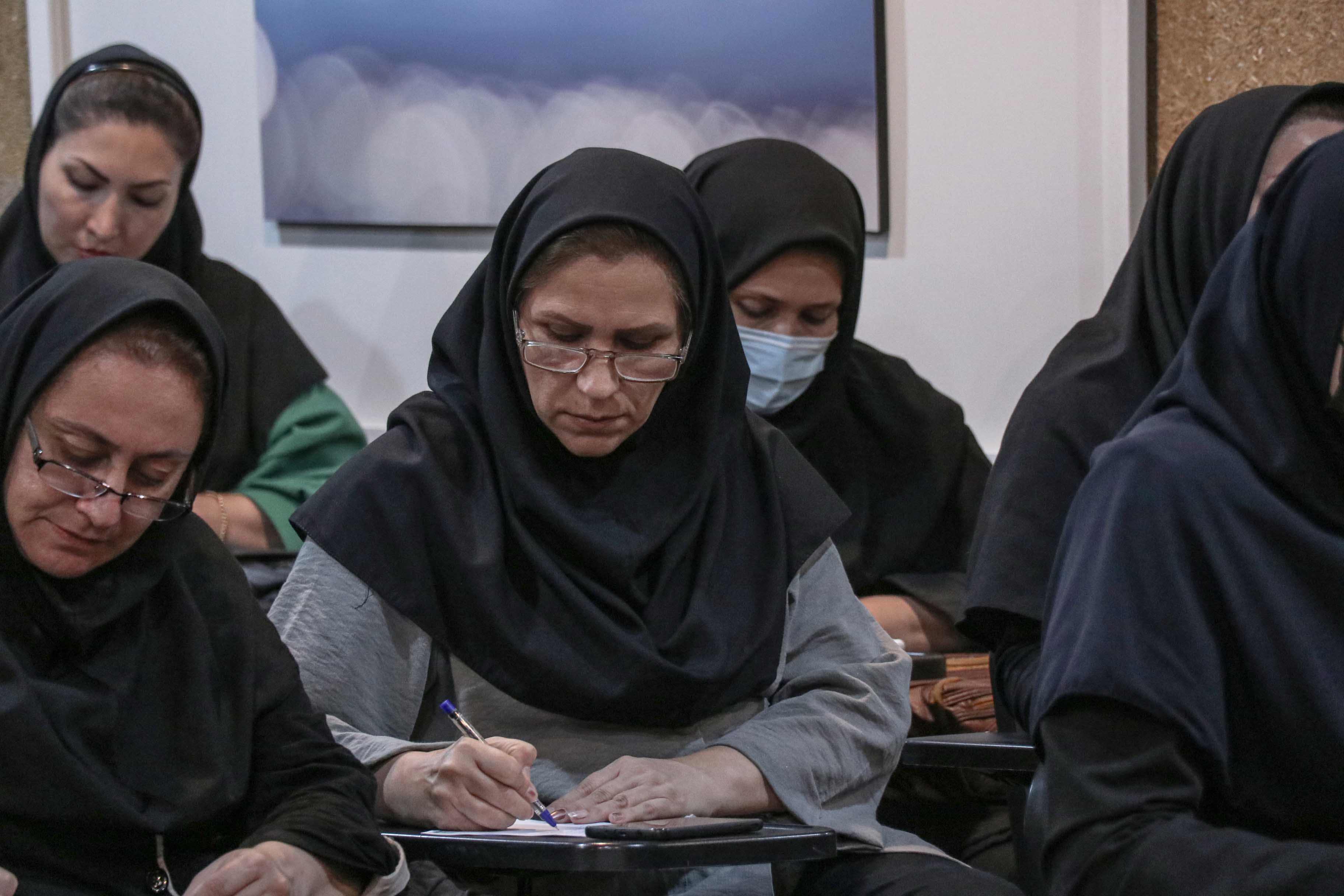 نشست خبری سید محمدرضا سیدالنگی شهردار و اعضای شورای شهر و مدیران شهرداری گرگان در محل خانه طبیعت