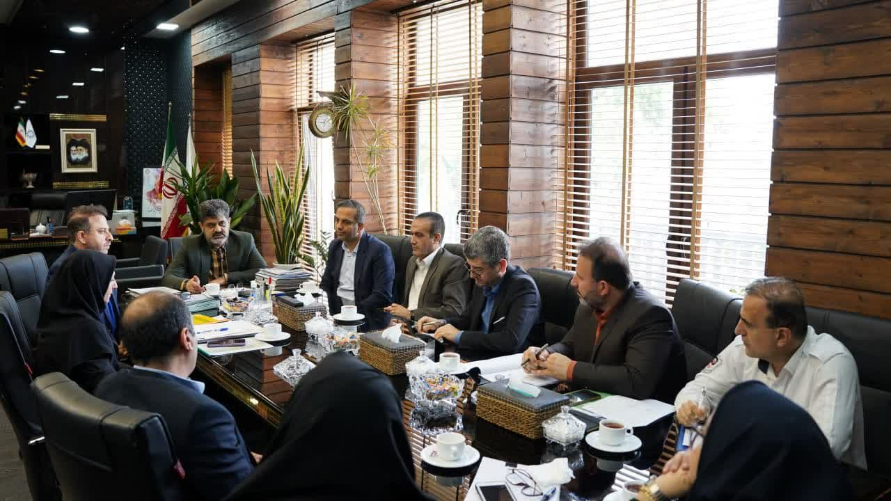 تحقق بودجه ۲۷۰۰ میلیارد تومانی نیازمند همت بلند و اقدام جهادی است