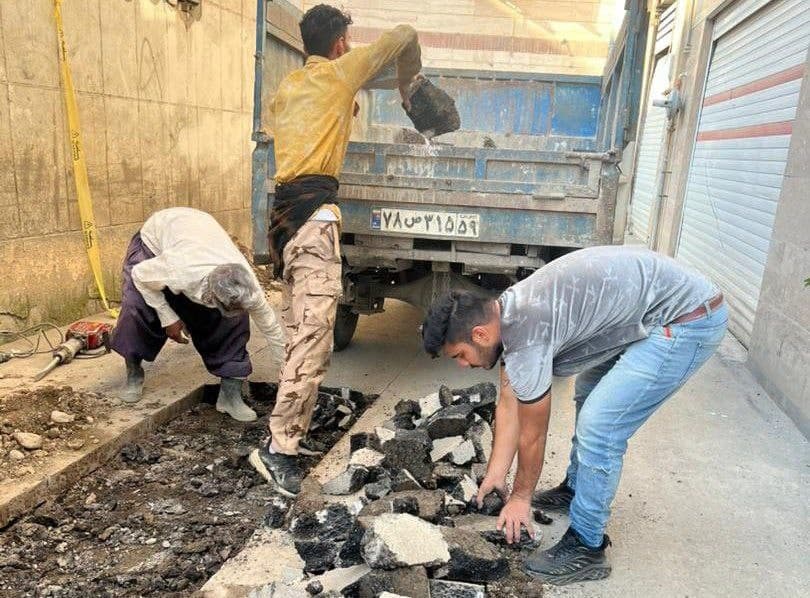 آغاز عملیات جمع آوری آب های سطحی در خیابان آفتاب ۱۶