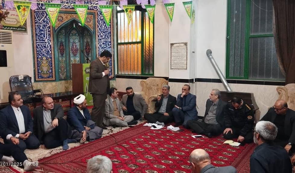 حضور در مساجد محلات برای شنیدن مشکلات و دغدغه های مردم