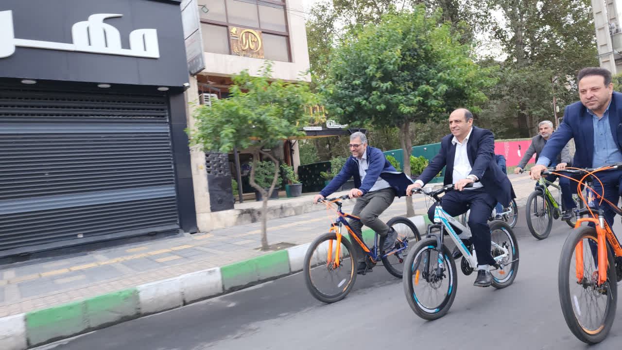 مدیران شهرداری گرگان با دوچرخه به محل کار خود آمدند