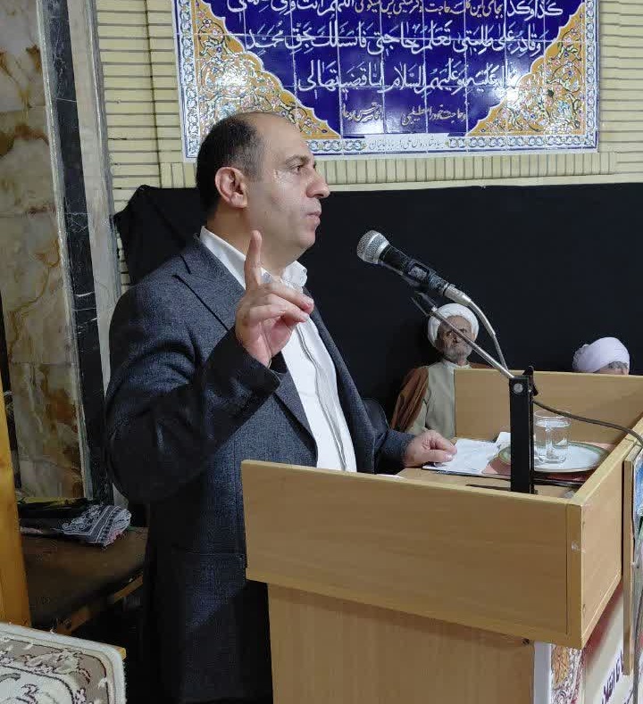 نشست صمیمی شهردار گرگان با نمازگزاران مس...