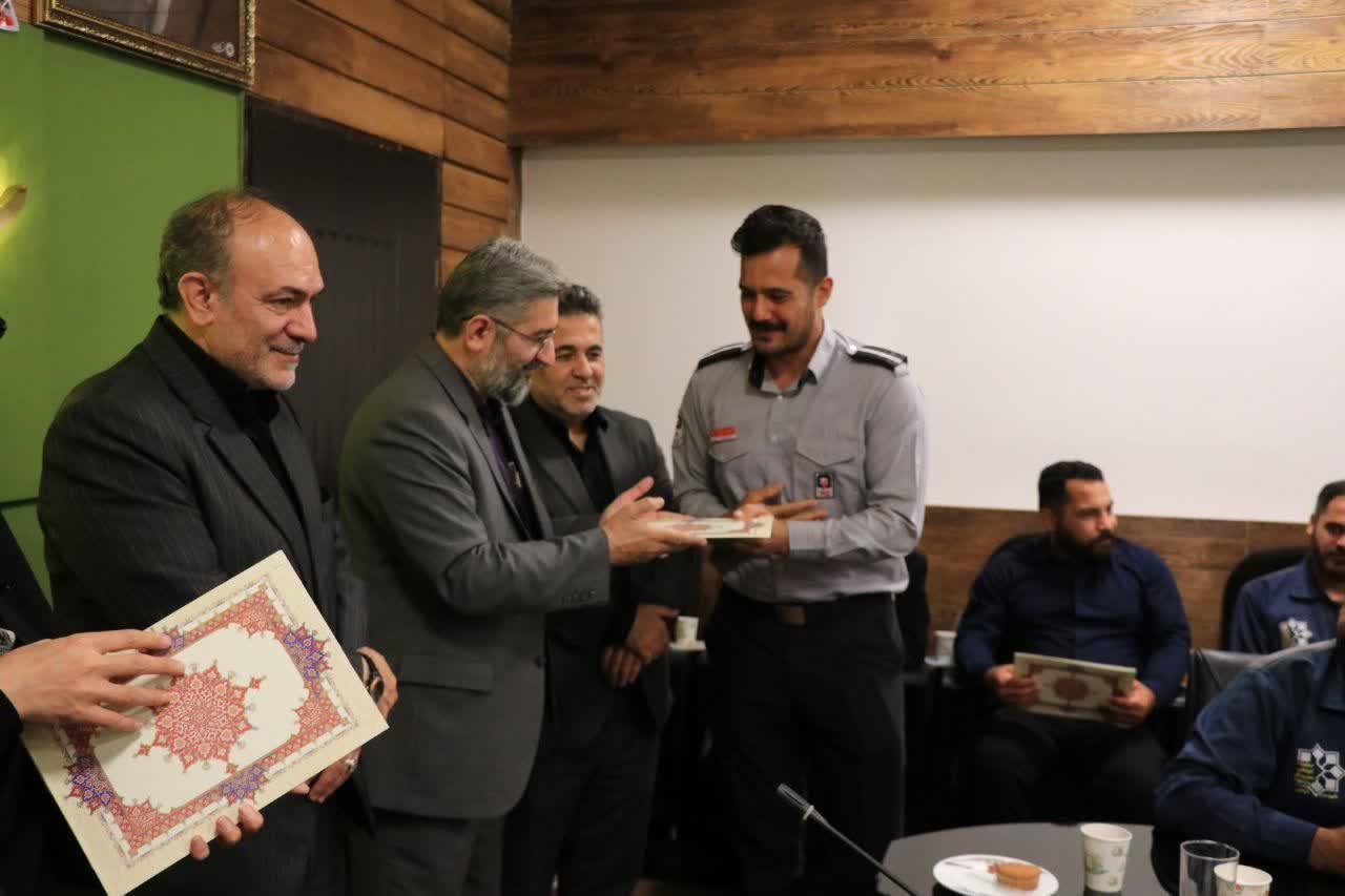 آیین تجلیل از کارکنان تازه متاهل شهرداری گرگان در روز ملی ازدواج