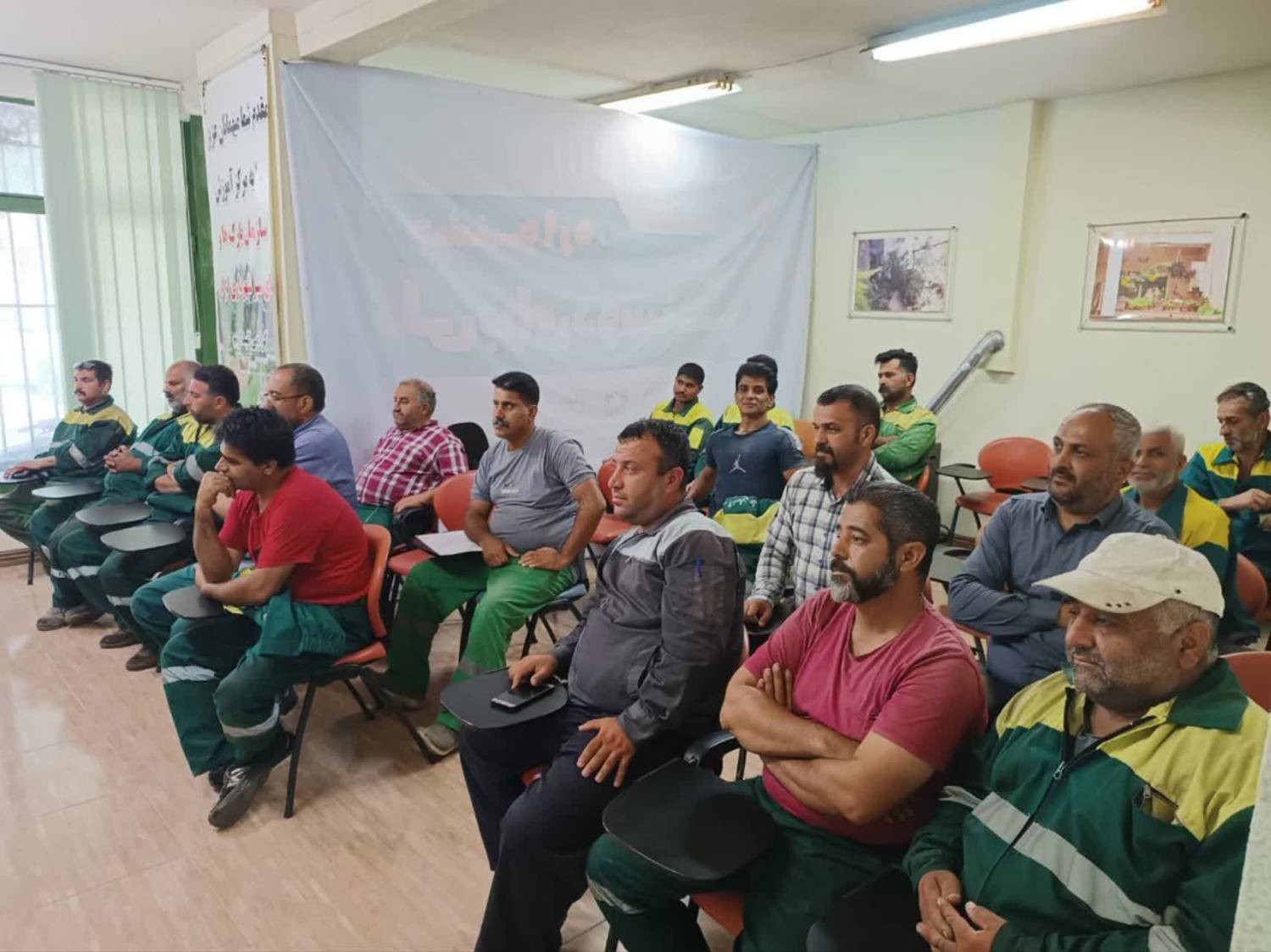 برگزاری دوره آموزشی سلامت شغلی ویژه باغب...